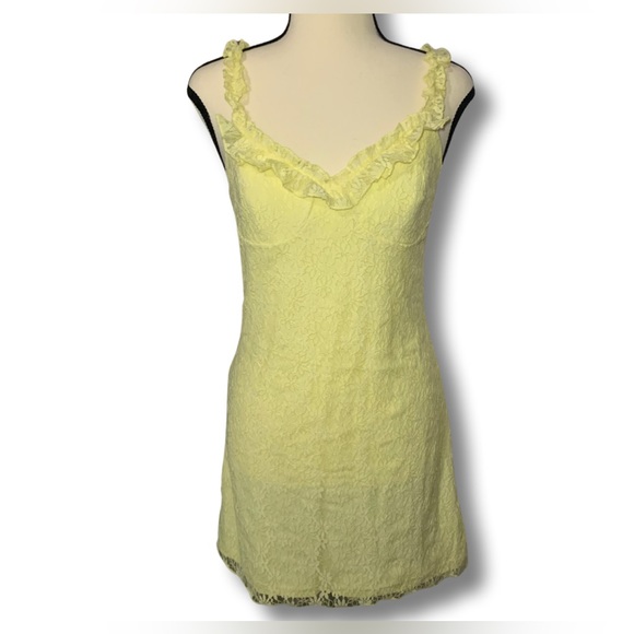 Emory Park Lace Flower Styled Mini Dress - Picture 4 of 7